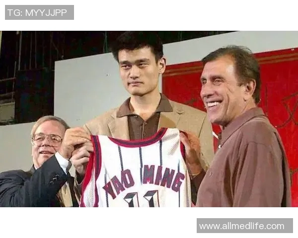 姚明瘦身成功引发热议照片展示他全新形象与健康生活方式