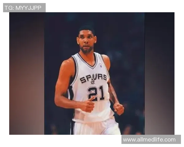 蒂姆邓肯如何塑造NBA历史大前锋地位与影响力分析