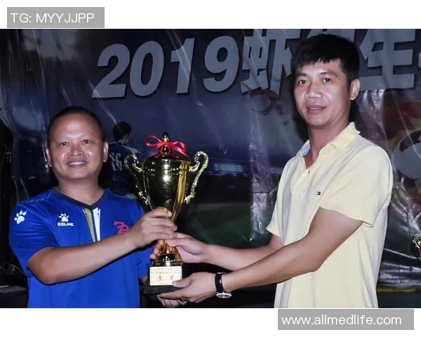 足球明星精彩绝伦技巧汇总全景展示助你提升球技的秘密宝典 足球明星精彩绝伦技巧汇总全景展示助你提升球技的秘密宝典