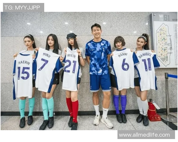 足球明星与韩国女团的跨界合作引发粉丝热潮与话题讨论