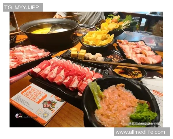 足球明星聚餐火锅盛宴揭秘背后的趣事与友谊温暖瞬间