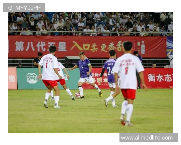 香港足球历史上的传奇明星与他们的辉煌成就回顾 香港足球历史上的传奇明星与他们的辉煌成就回顾