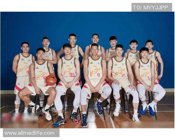 井冈山大学篮球明星队奋勇争先展现青春风采与团队精神的精彩瞬间 井冈山大学篮球明星队奋勇争先展现青春风采与团队精神的精彩瞬间